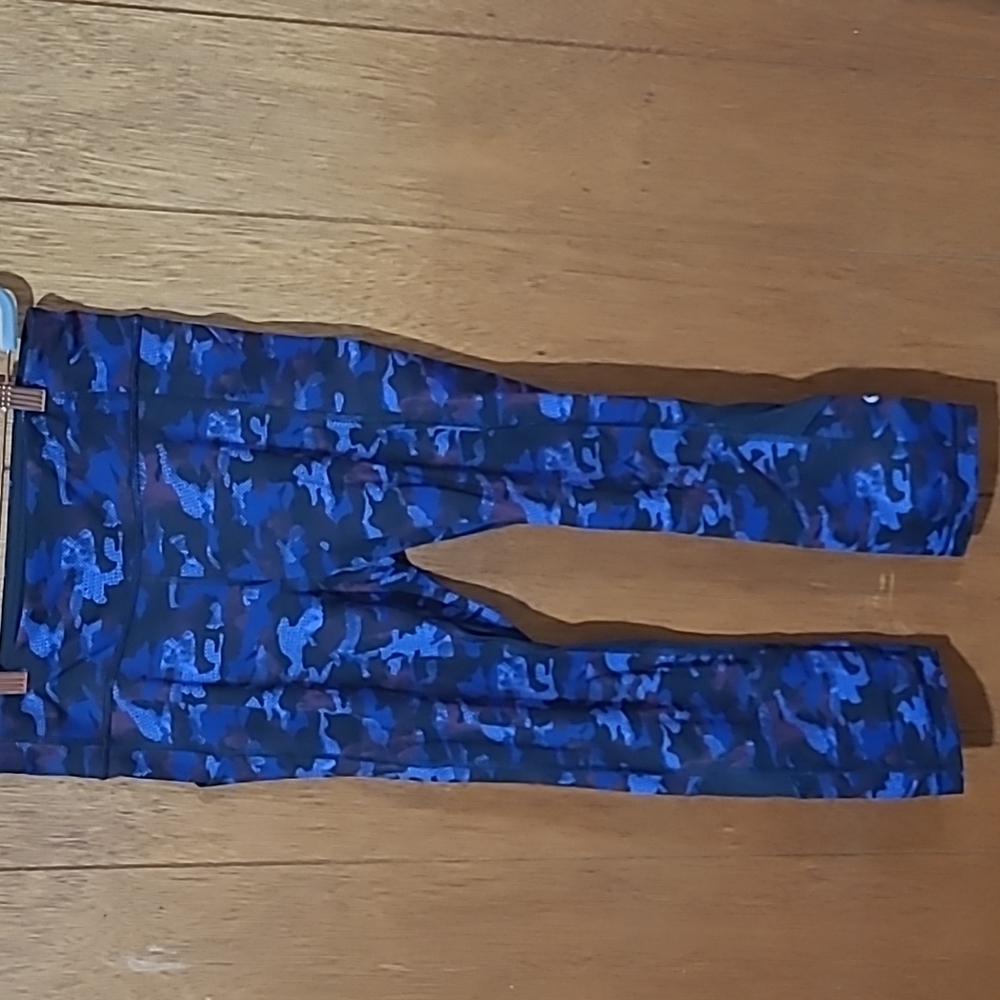 Lululemon camo leggings - Picture 5 of 7